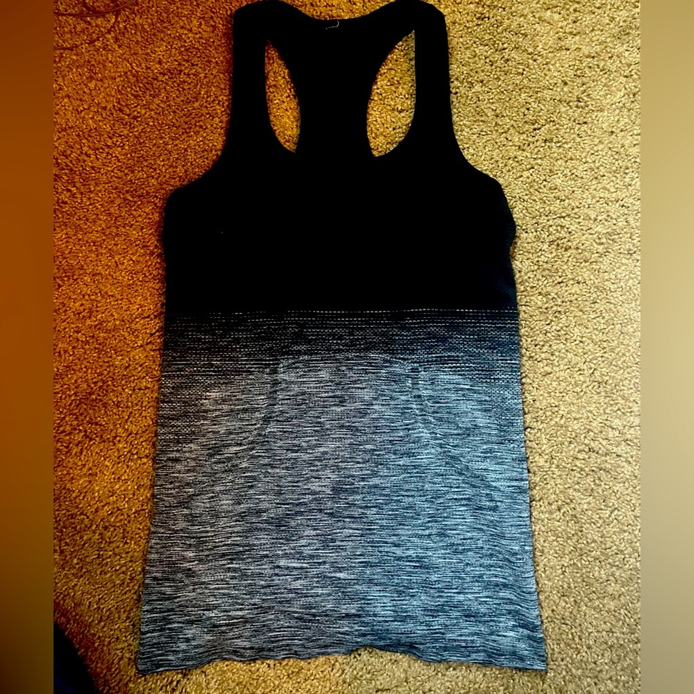 Lululemon ombré tank top, excellent condition.
